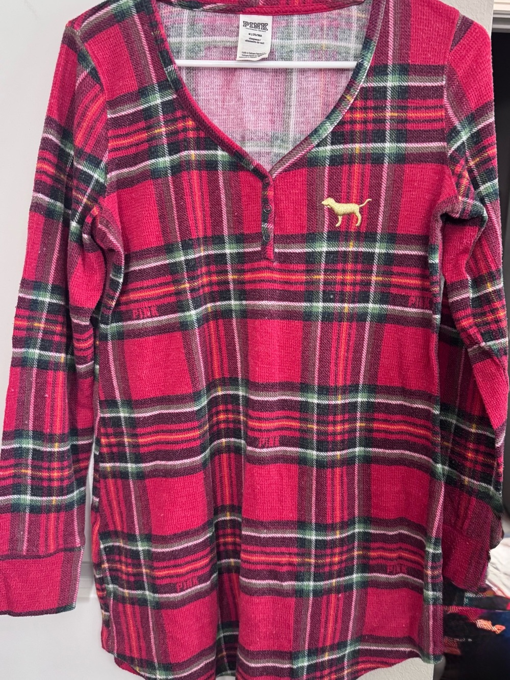PINK Victoria's Secret Pink and Green Plaid Sleepwear Henley